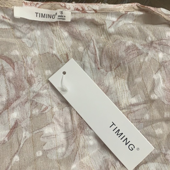 Timing tan floral with metallic top/blouse - Picture 12 of 17